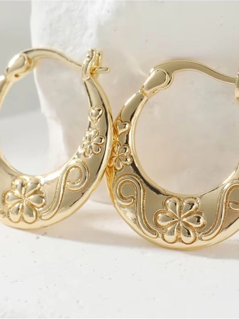 Handmade ethnic style retro vintage Golden Floral Hoop Earrings-Atmosphere